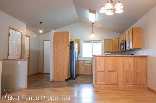 Foto del edificio - 4 br, 3 bath House - 862 Durum St