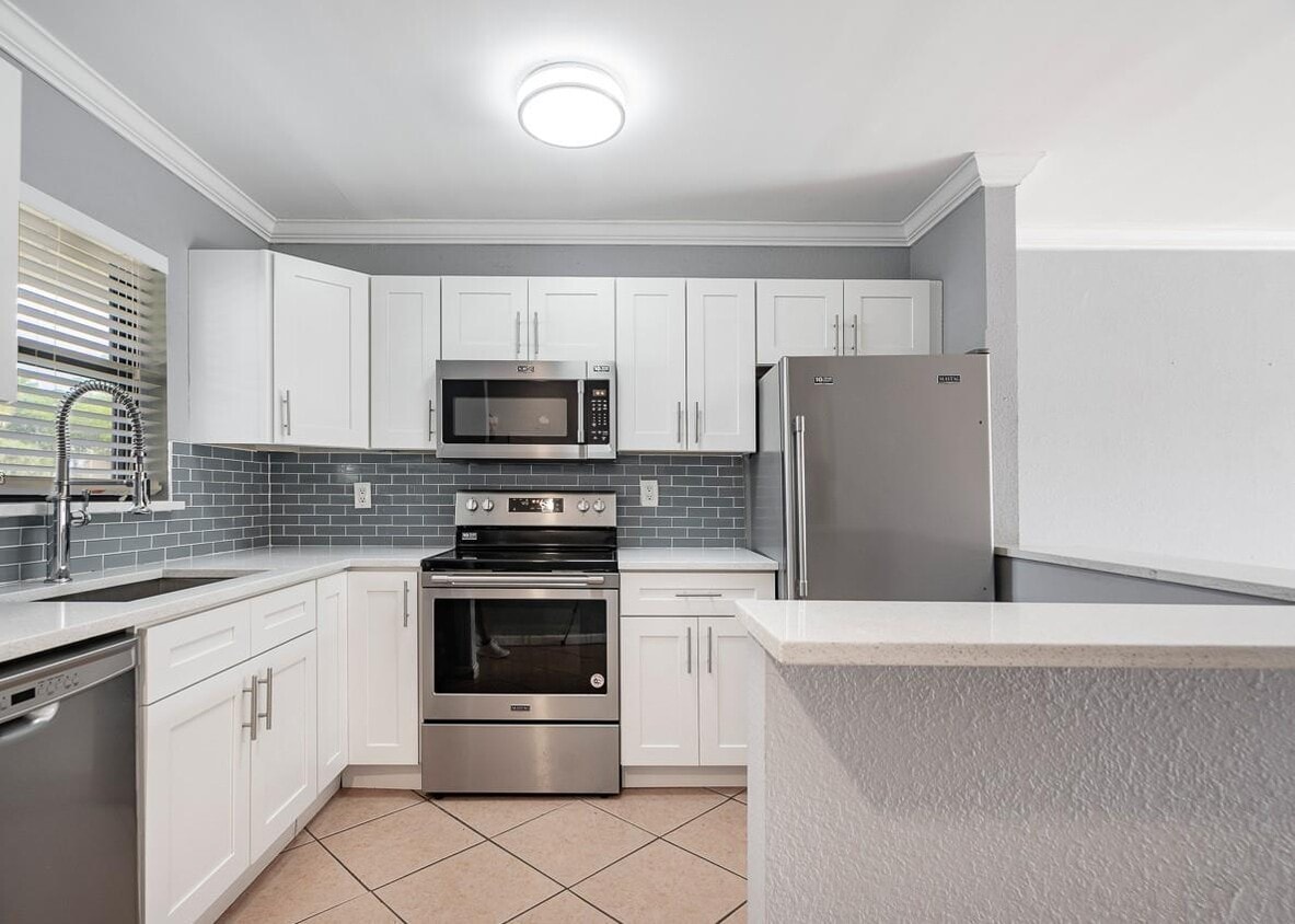 Photo - 6020 Shaker Wood Cir (Tamarac, FL)