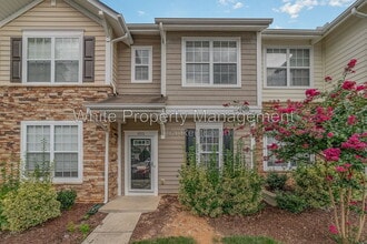 Building Photo - 825 Gentlewinds Ct