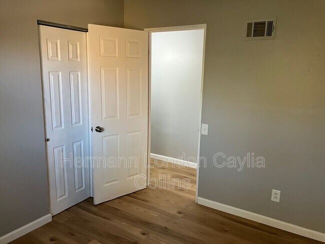 Foto del edificio - 11016 Saginaw Dr