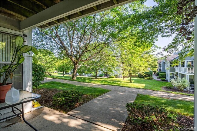 Foto del edificio - 207 Arlin Rd