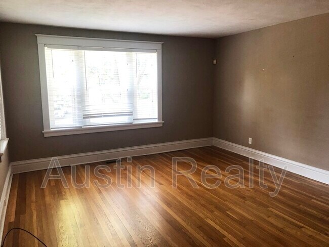 Foto del edificio - 7727 Brookline Terrace