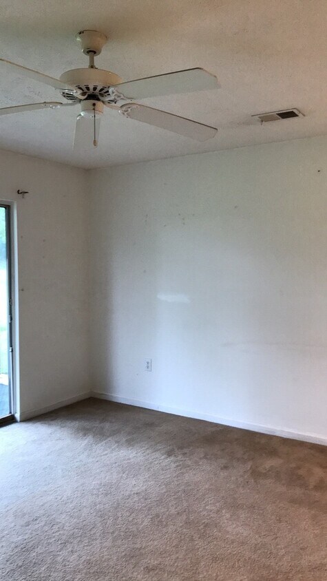 Building Photo - 1st Floor 1 Bedroom Condo in Waterway Village
