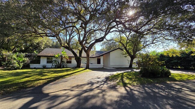 Foto del edificio - 7400 SW 166th St