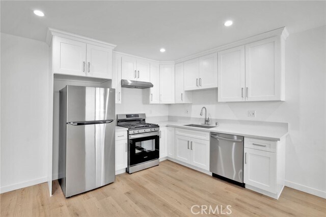 Foto del edificio - 13018 Valleyheart Dr