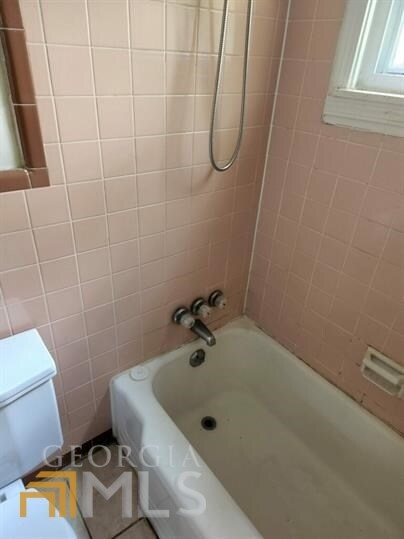 Building Photo - 4624 Dahlia Dr
