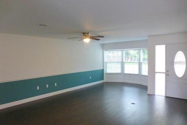 Building Photo - 5246 Royal Oak Dr