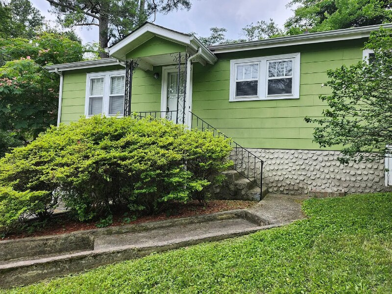 Foto principal - 646 Lupton Dr