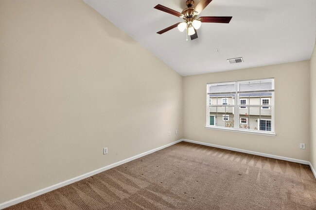 Foto del edificio - 11530 Sulphur Hills Pl