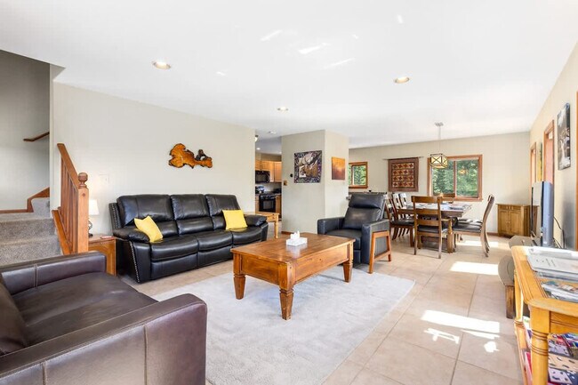 Foto del edificio - 103 Carroll Ln