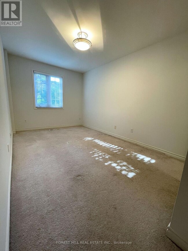 Building Photo - 11 Everson Dr
