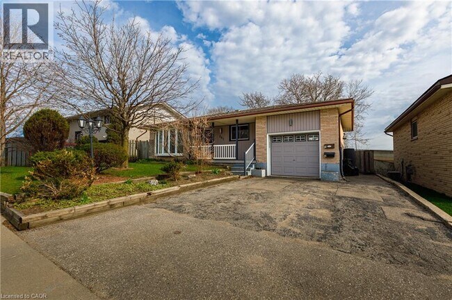 Photo du bâtiment - 281 Dixon St