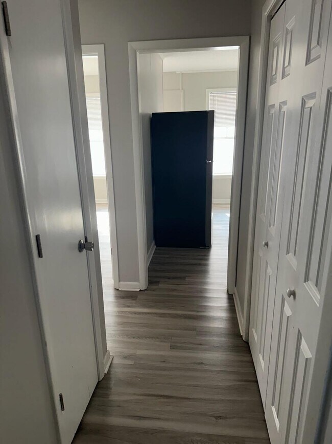 Foto del edificio - 208 Cloverleaf Dr