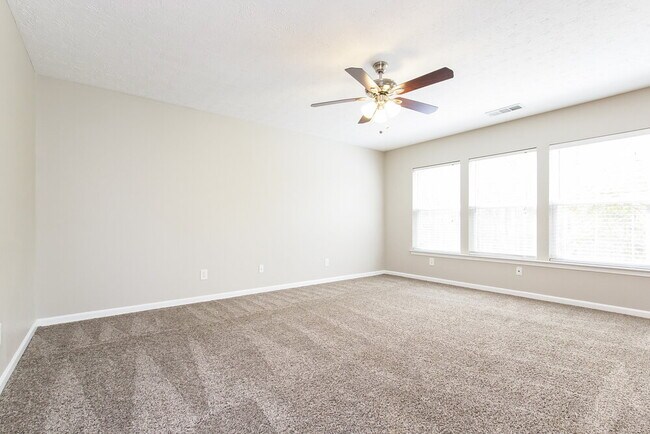 Building Photo - 130 Sugar Berry Pl