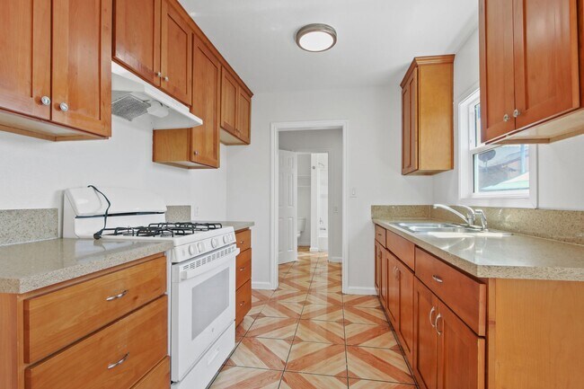 Foto del edificio - 3569 Mulford Ave