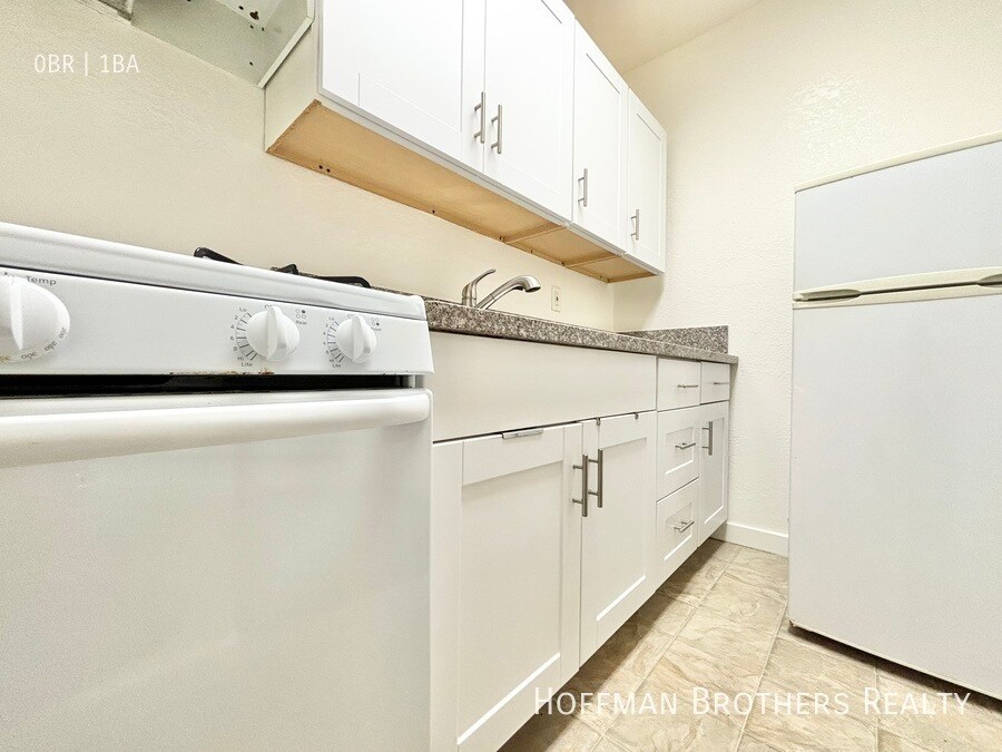 639 Cochran Ave Unit 104A, Los Angeles, CA 90036 Room for Rent in Los