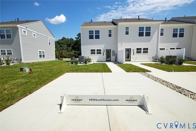 Building Photo - 214 Greenpark Rd