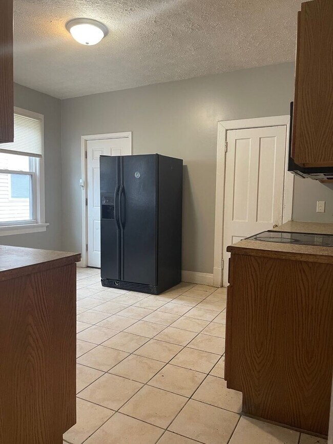 Foto del edificio - 4 Bedroom 2 bath House Available Now!!