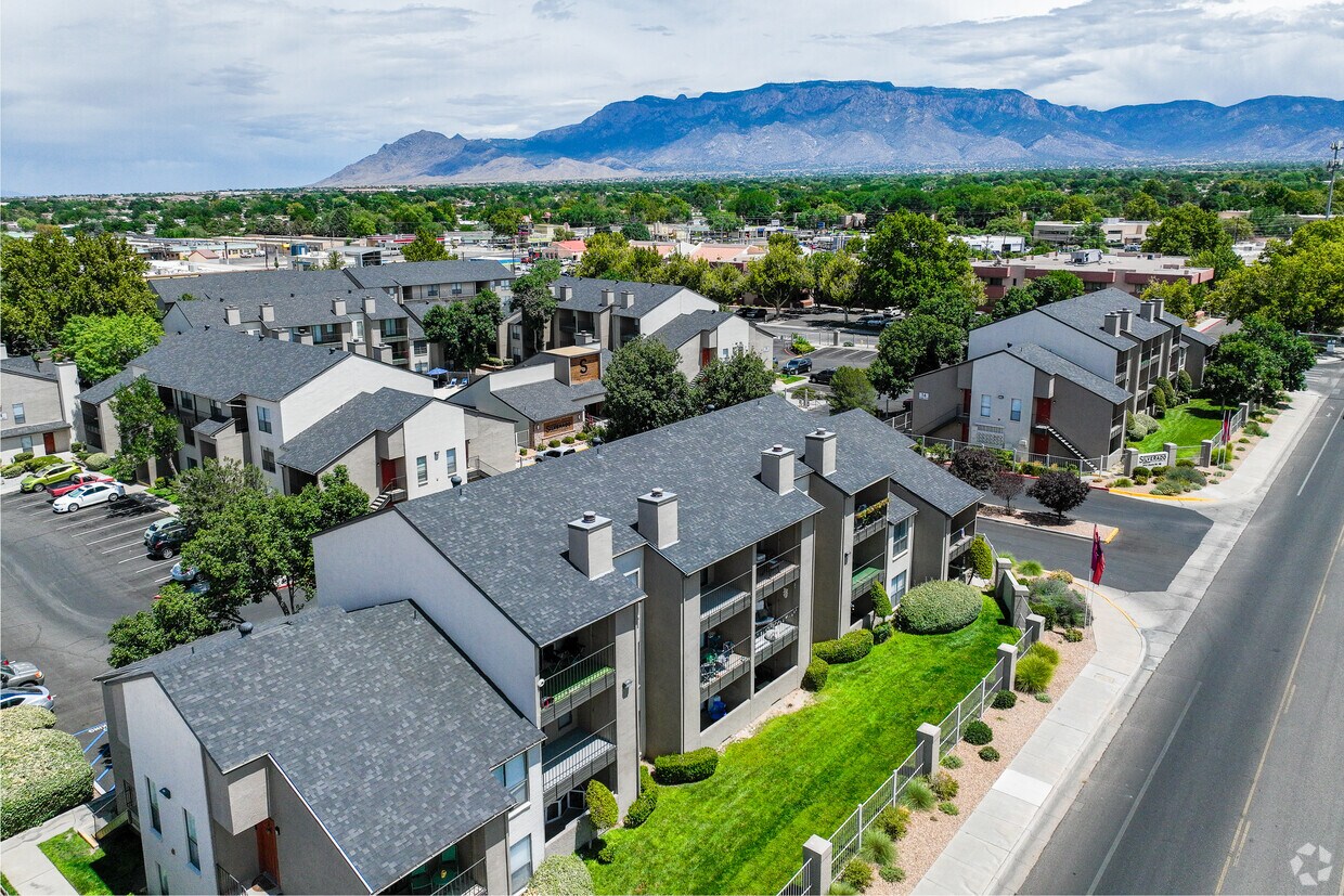 Silverado Apartments in Albuquerque, NM