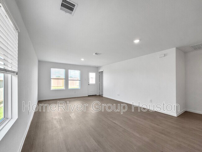 Foto del edificio - 207 Brandi Dr