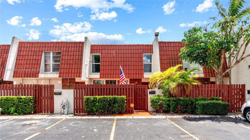 Foto principal - 13933 SW 84th St