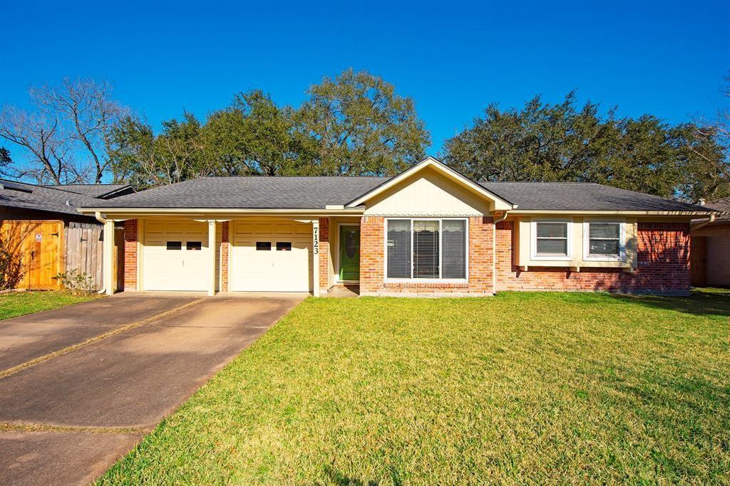 Primary Photo - 7123 Galleon Dr