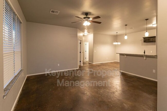 Building Photo - 1754 Eighty-Niner Ter