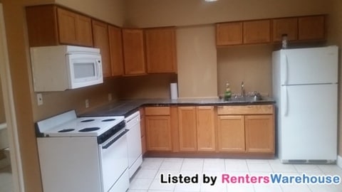 Building Photo - 420 E Saint Germain St