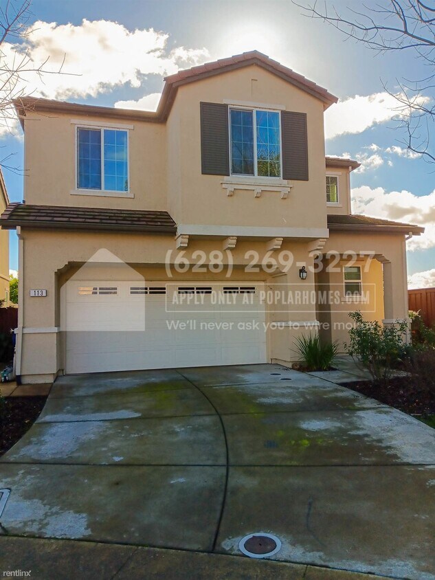 Foto principal - 4 br, 2.5 bath House - 113 Bradley Ct -