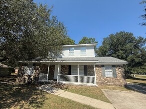 Building Photo - 23 Sabreena Cir