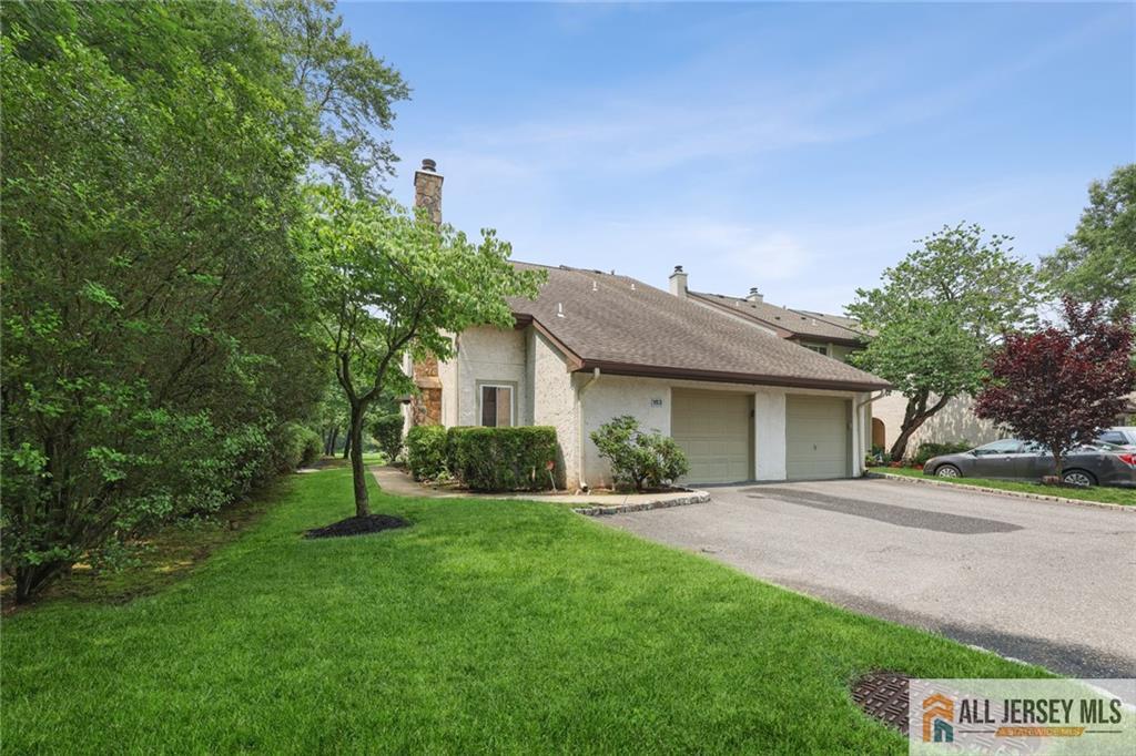 Primary Photo - 153 Thoreau Dr