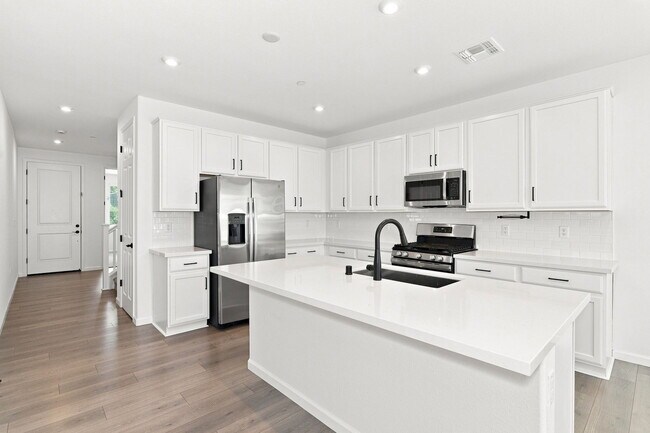 Building Photo - 516 Silver Cloud Ct