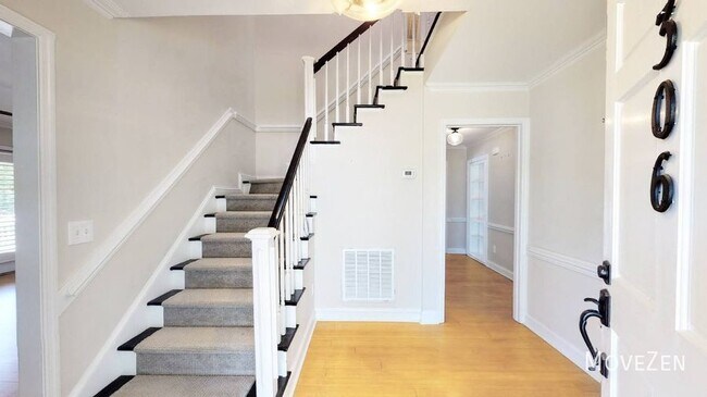 Building Photo - 1306 Bar Harbor Dr