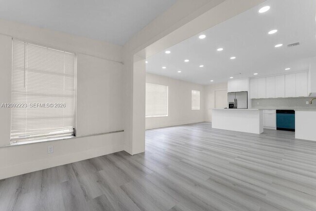 Foto del edificio - 3411 NW 5th Ct