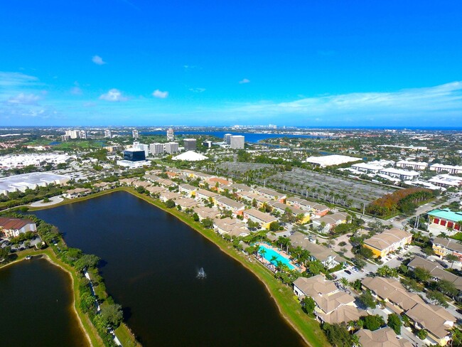 Foto del edificio - 750 Millbrae Ct