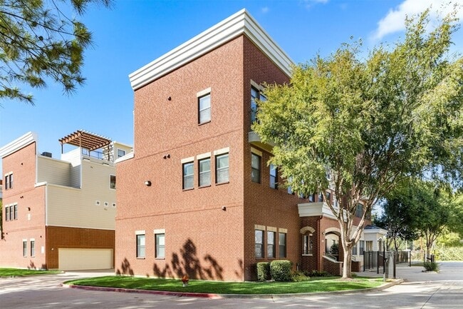 Building Photo - 1207 Beaconsfield Lane