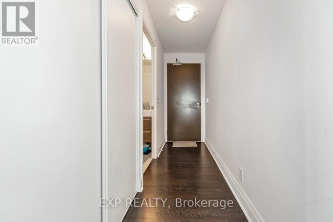 Building Photo - 17 Zorra St