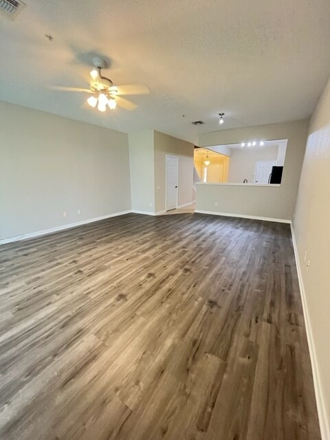Building Photo - 3582 Shallot Dr