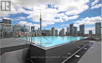 Building Photo - 560 King St W