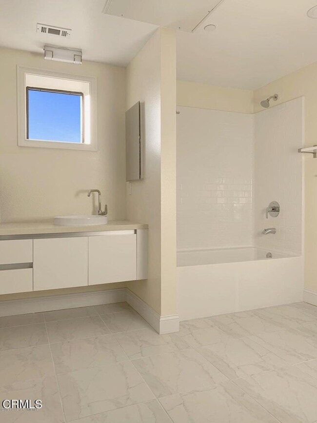 Foto del edificio - 60 S Vinedo Ave