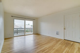 Building Photo - 3404 SE 21st Ave