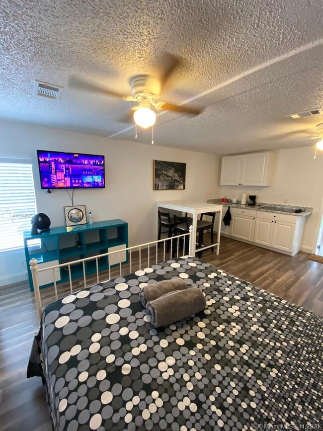 Foto del edificio - 1223 SW 128th Ave