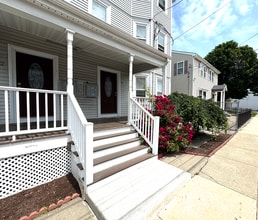 Building Photo - 40 Fenton St