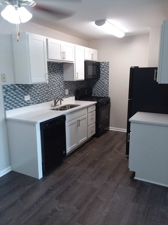 Interior Photo - Village Park Apartments, LLC