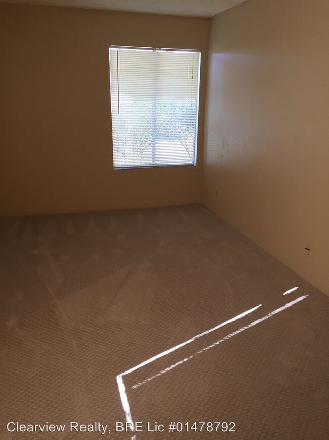 Building Photo - 5317 Ridgeview Cir