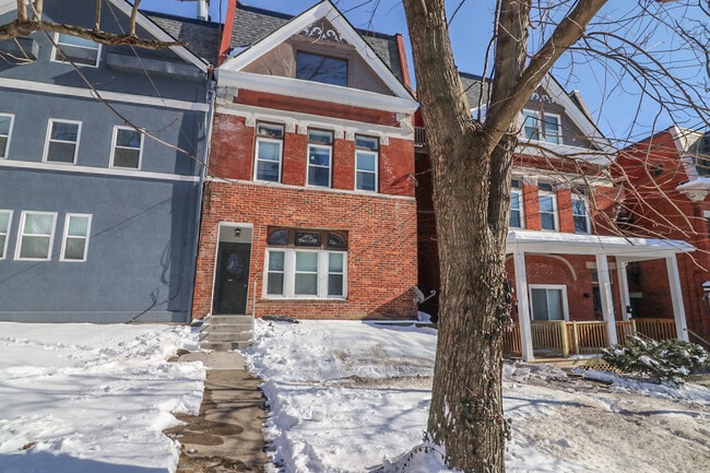 Foto del edificio - 2228 Kemper Ln