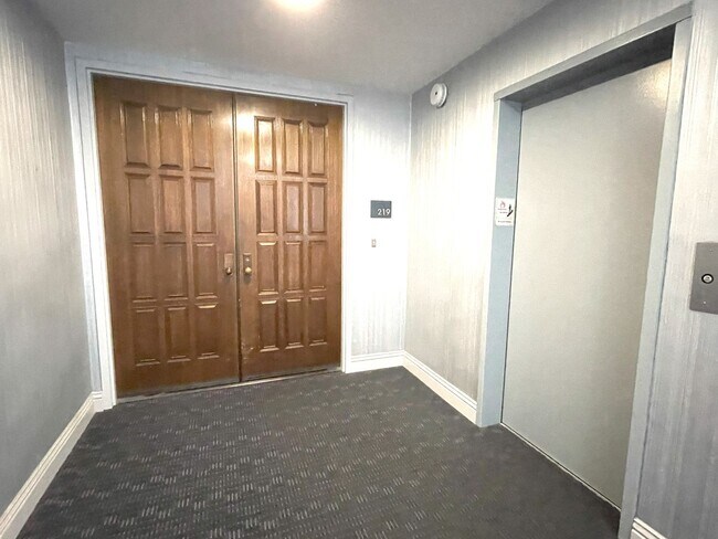 Foto del edificio - MARINA DEL REY 2 BED + OFFICE/BONUS ROOM, ...