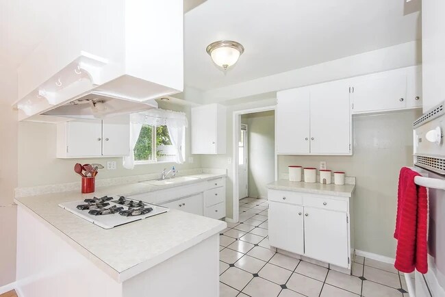 Foto del edificio - 13372 Springdale St