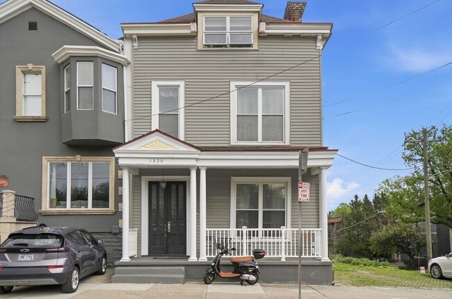 Building Photo - 1220 Louden St