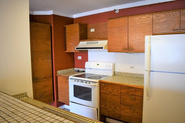 Foto del edificio - Honolulu Tower 2br/1ba/1pkg in Downtown Ho...